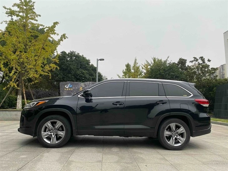 2018 Toyota Highlander 2.0T 4WD Luxury Edition 7Seater National VI suppliers